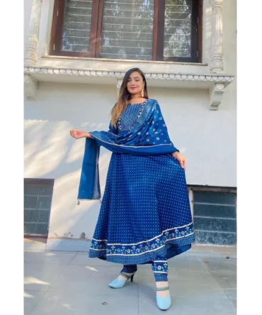Kurti, Pant and Dupatta